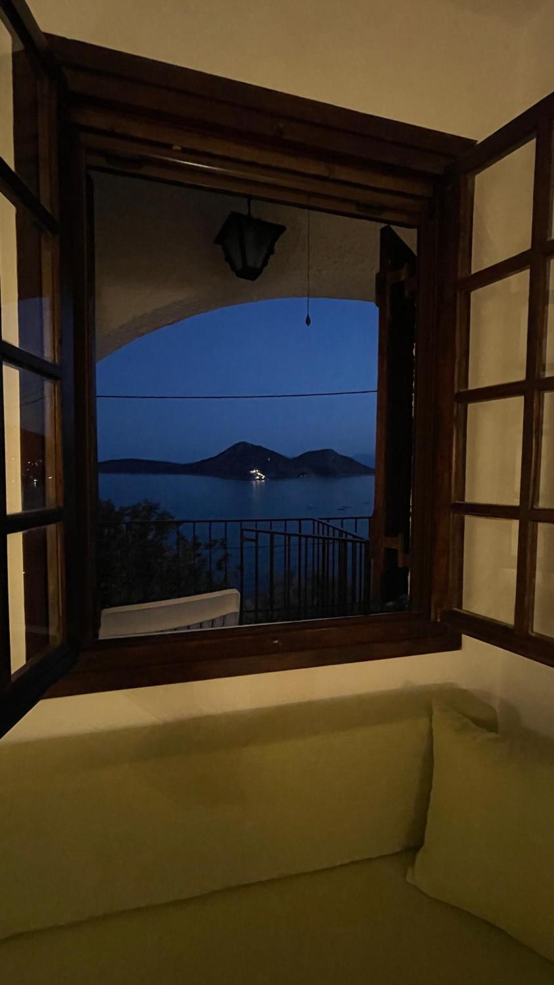 Zenso Studios Tolón Dış mekan fotoğraf